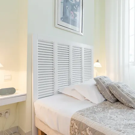 Godiva Apartment *
