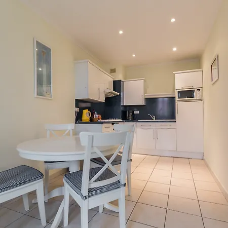 Godiva Apartment *